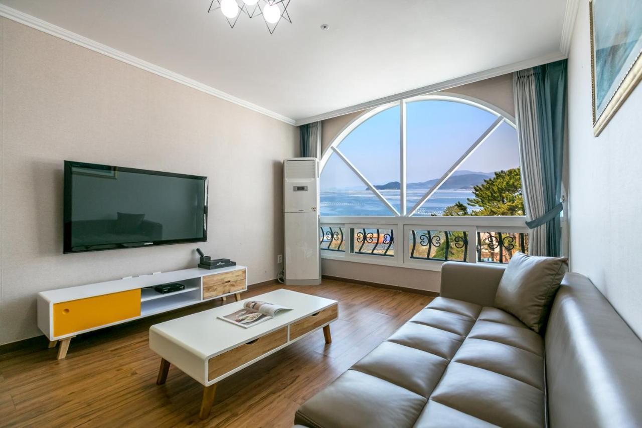 Tongyeong Beach Castle Hotel Zewnętrze zdjęcie